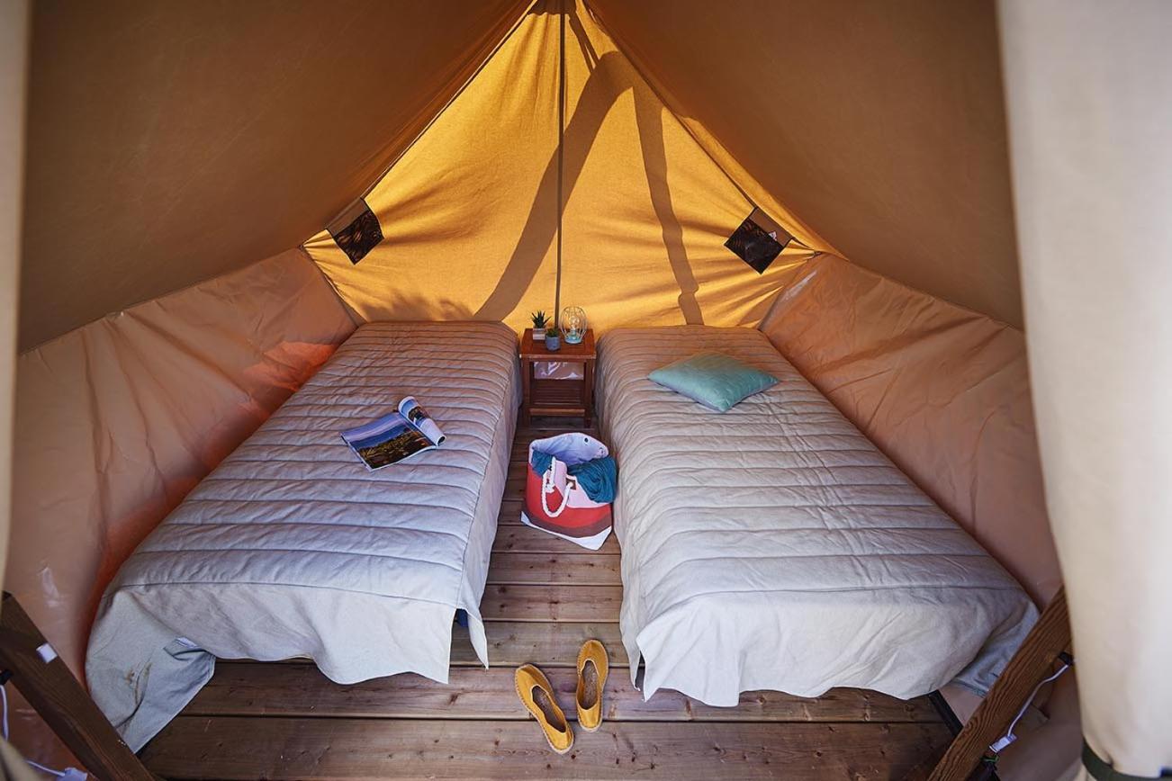 Camping Porte Des Alpilles By M.A Destination Glamping Saint-Étienne-du-Grès Bagian luar foto