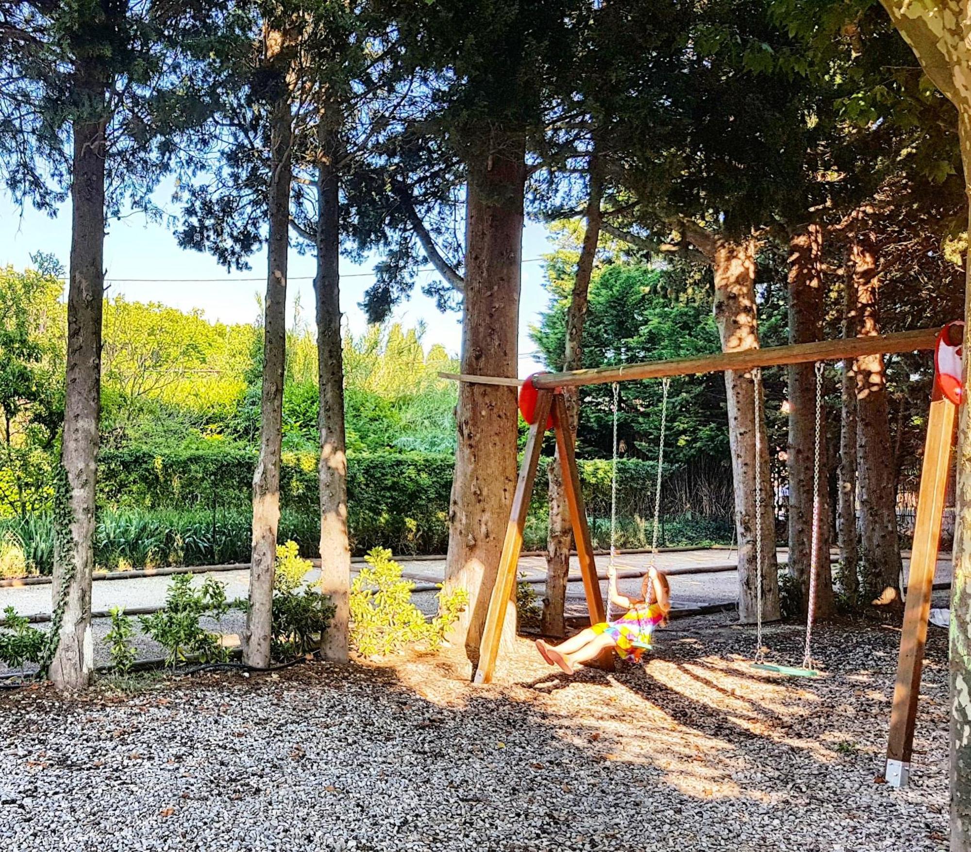 Camping Porte Des Alpilles By M.A Destination Glamping Saint-Étienne-du-Grès Bagian luar foto