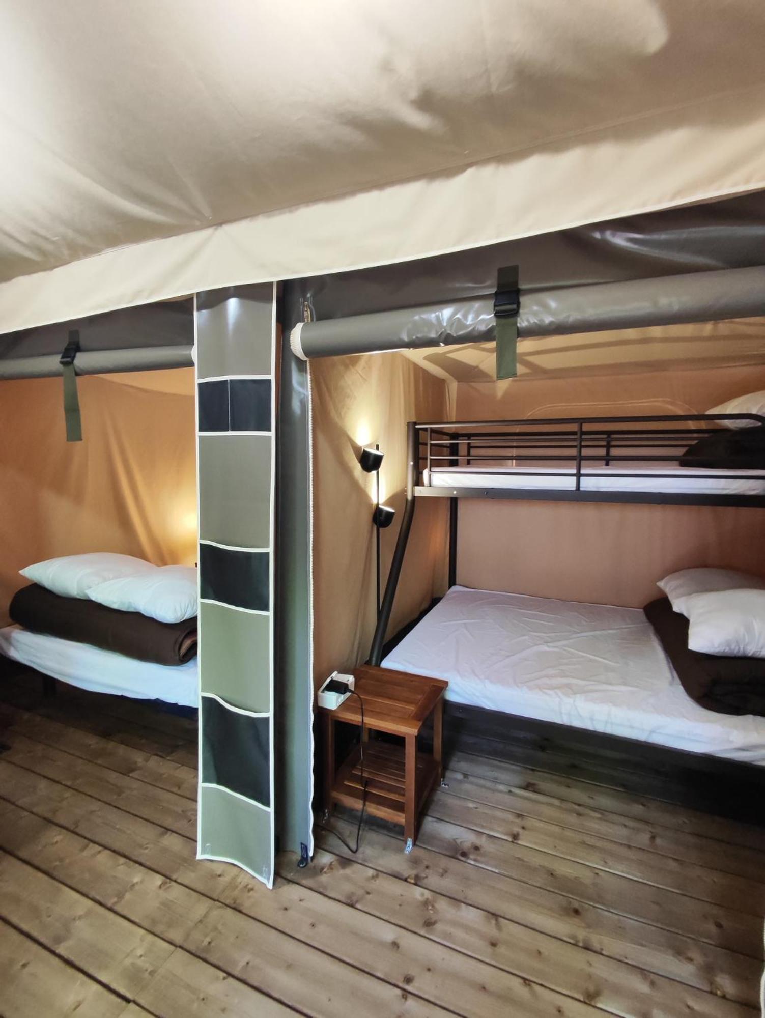 Camping Porte Des Alpilles By M.A Destination Glamping Saint-Étienne-du-Grès Bagian luar foto