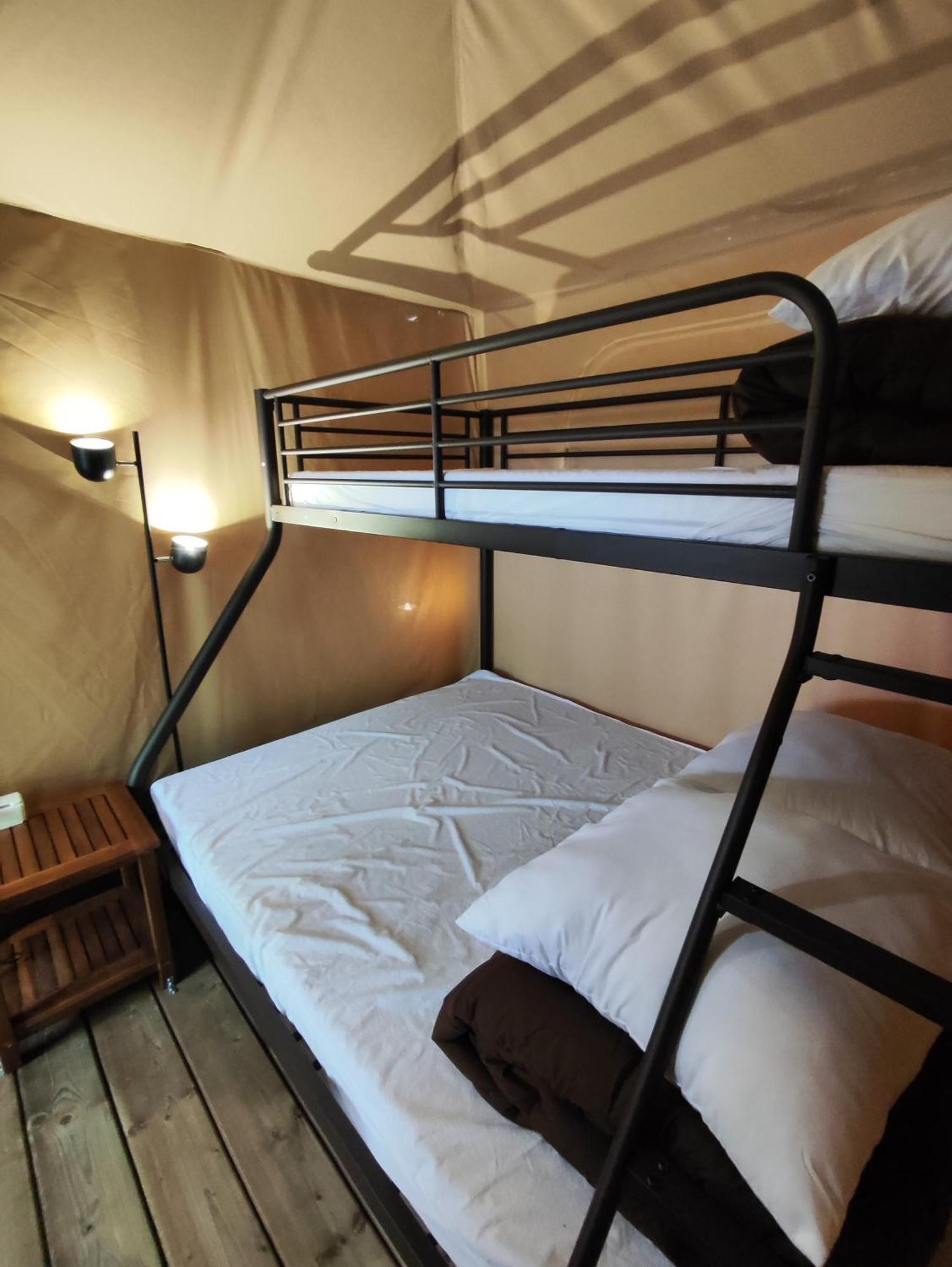 Camping Porte Des Alpilles By M.A Destination Glamping Saint-Étienne-du-Grès Bagian luar foto